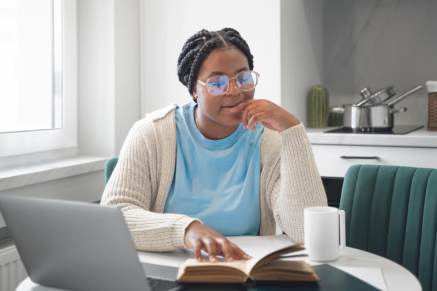 Finanzanalyse und Budgetplanung im Büro von tarquenosia